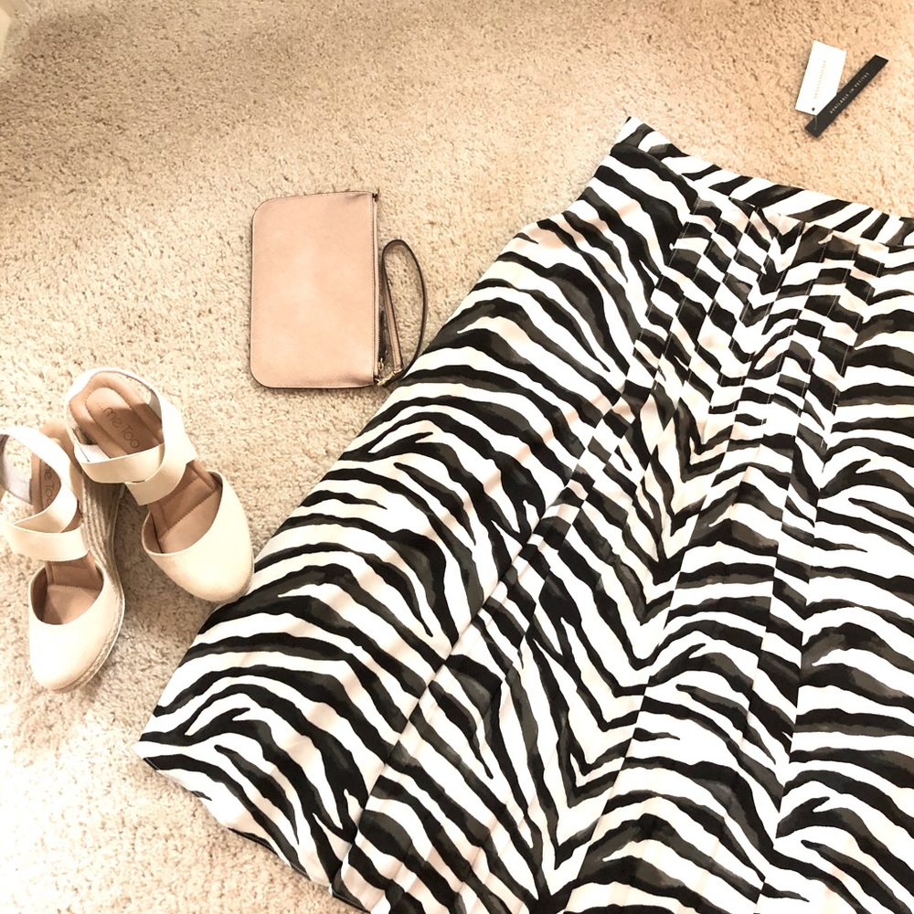 Banana Republic Zebra pleated midi skirt dress 6
